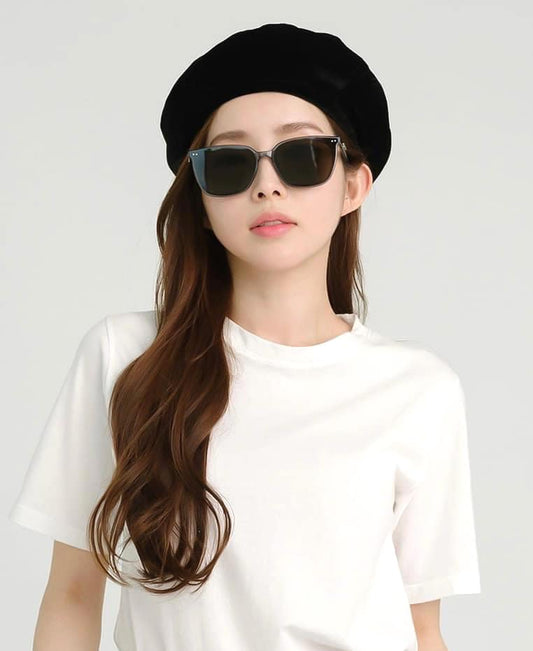 wearing GENTLE MONSTER GM HEIZER (G1)