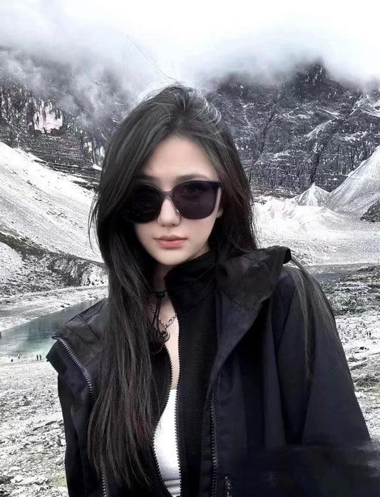 wearing GENTLE MONSTER GM JACKIE (01)