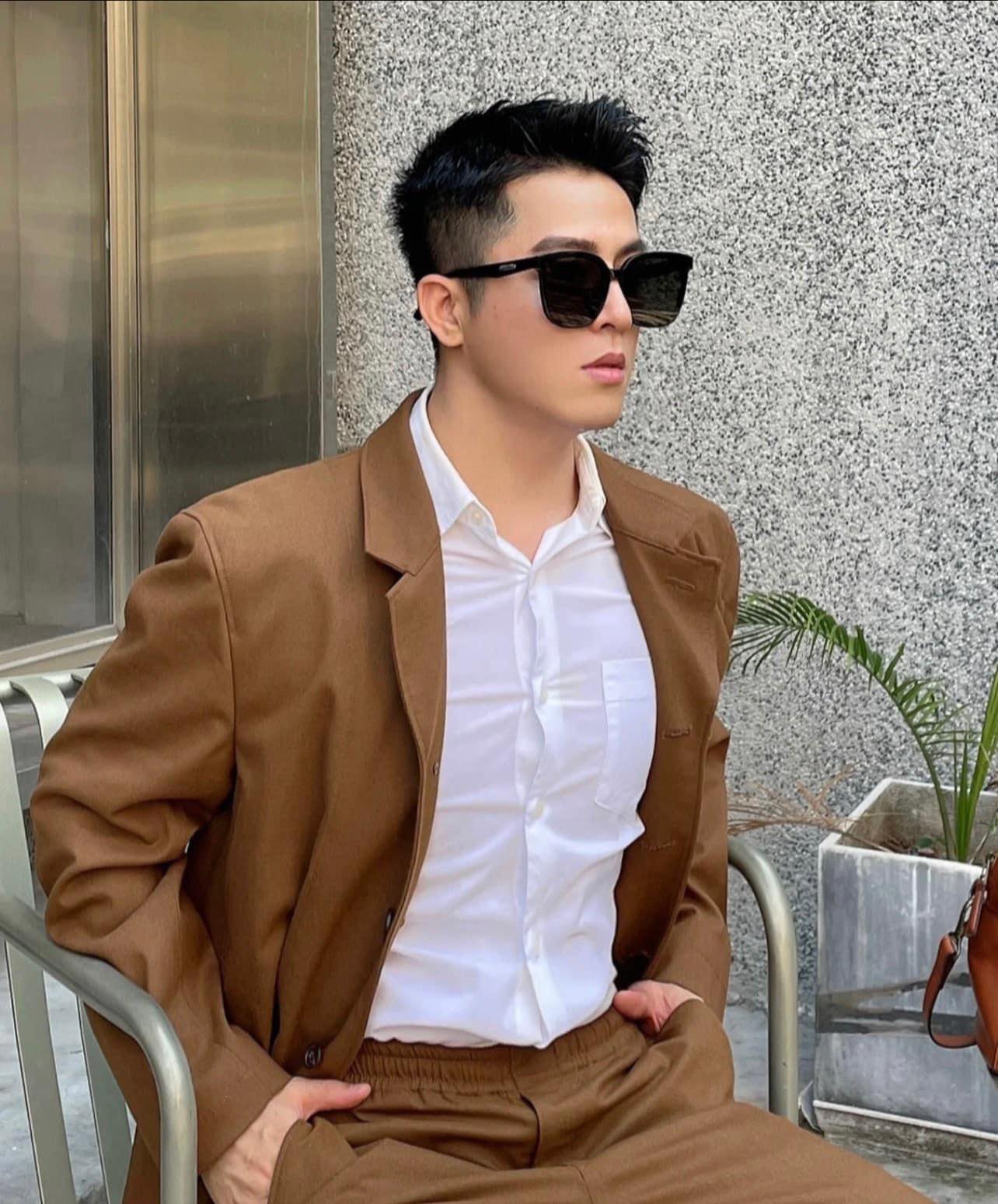 nam đeo kính GENTLE MONSTER GM JACKIE (01)