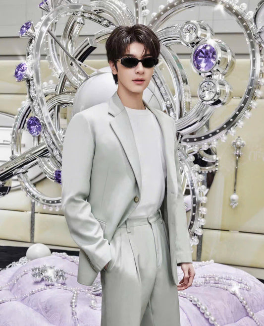 wearing GENTLE MONSTER KUNST 01(GD)