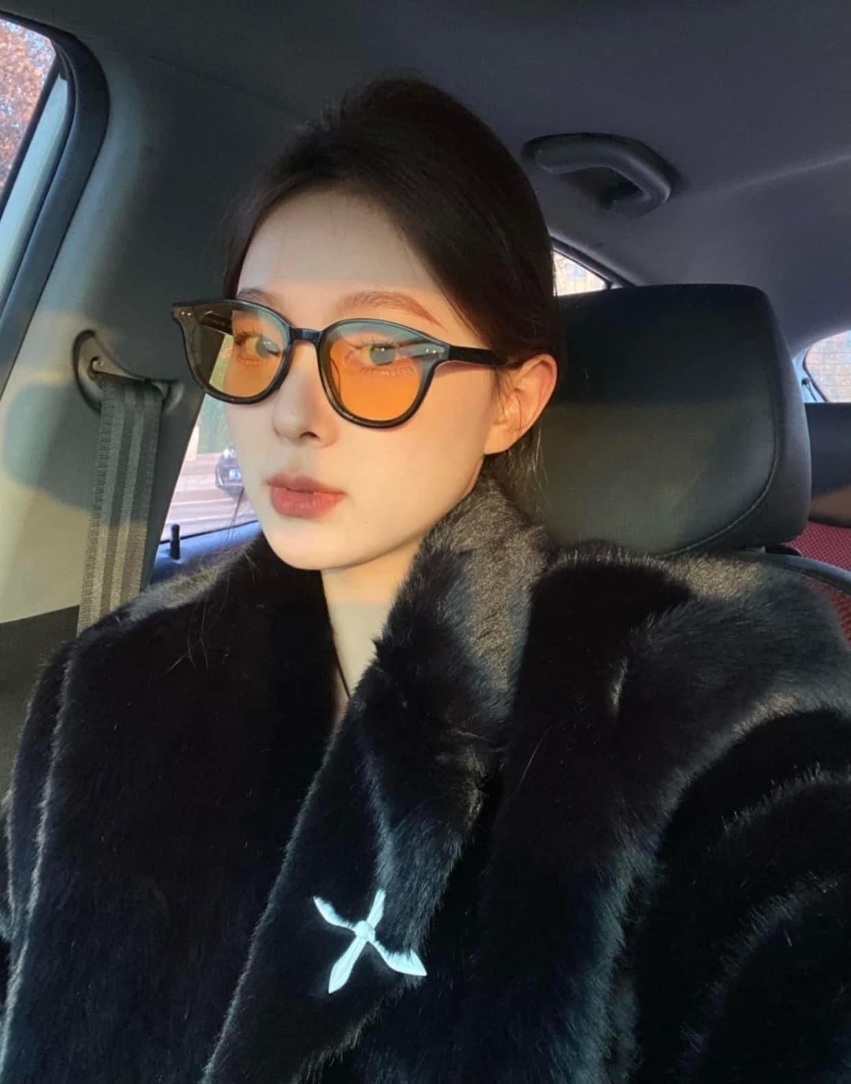 nữ đeo kính GENTLE MONSTER GM LANG 01(0R)