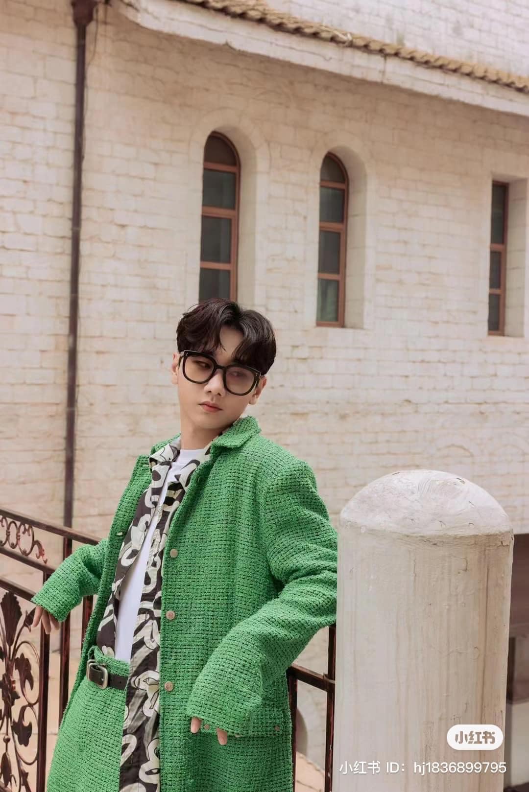 mẫu mang kính GENTLE MONSTER ROSY 01(BRG)