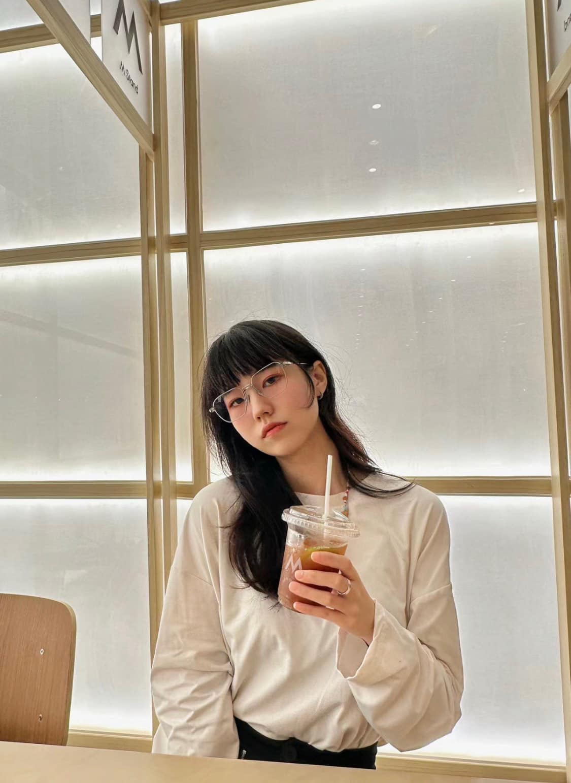 nữ mang kính GENTLE MONSTER TAP TAP (KC3)