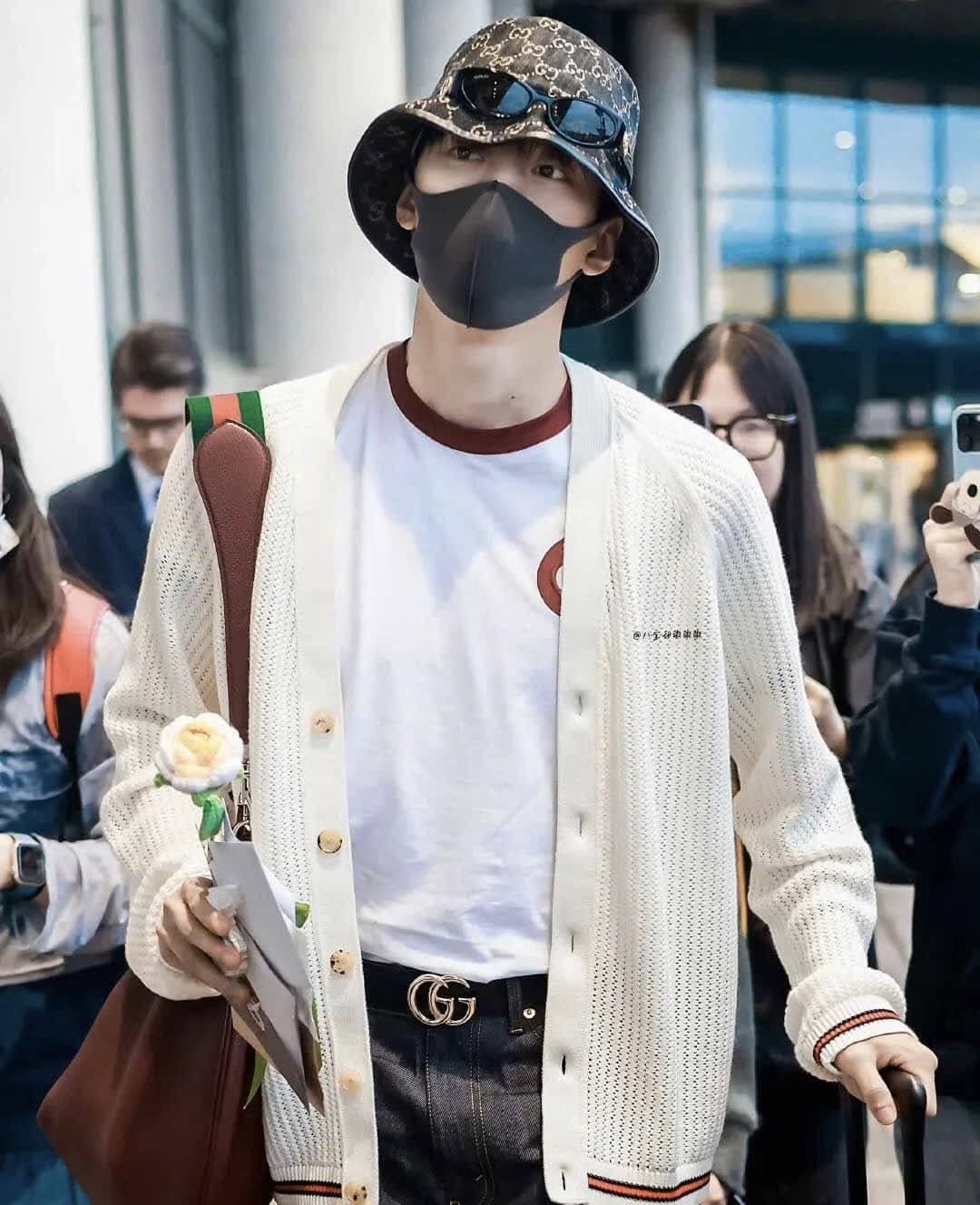 mẫu mang nón GUCCI CANVAS BUCKET HAT BLACK IVORY 576371 3HAF8 1060