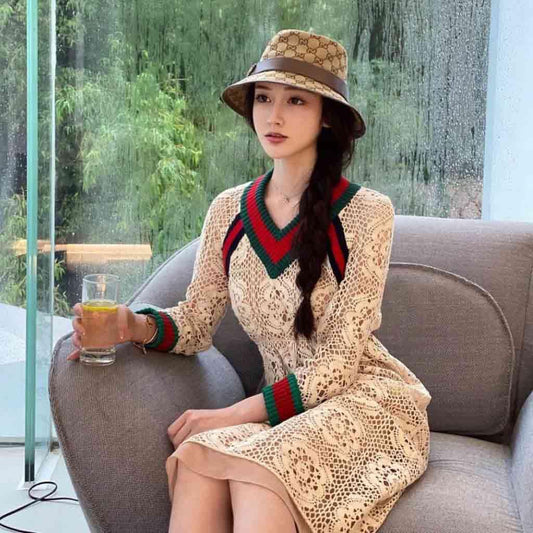 wearing GUCCI GG CANVAS BUCKET HAT IN BEIGE CANVAS 576587 4HG62 2564