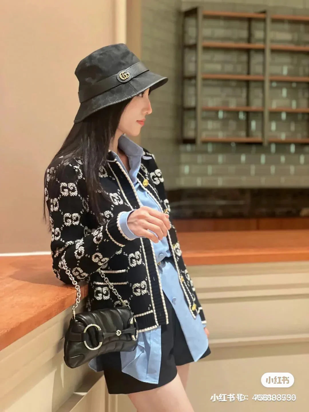 nữ đội nón GUCCI GG CANVAS BUCKET HAT WITH DOUBLE G IN BLACK 576587 4HG53 1060