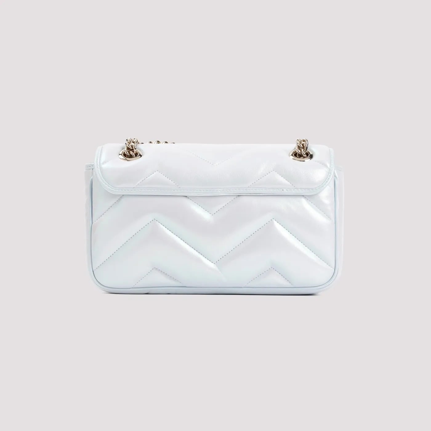 mặt đằng sau lưng túi