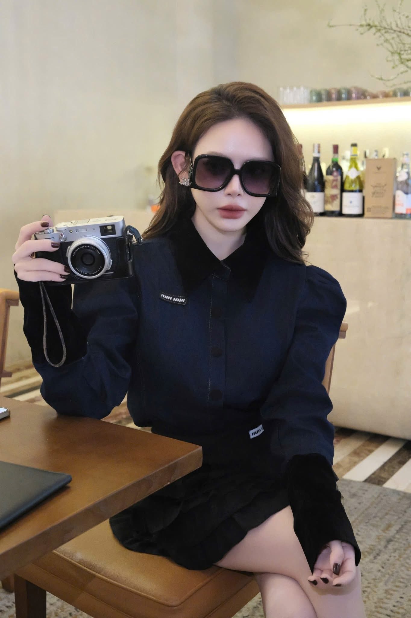 mẫu mang kính GUCCI GG1326S 001 GRADIENT GG OVERSIZE BLACK SUNGLASSES