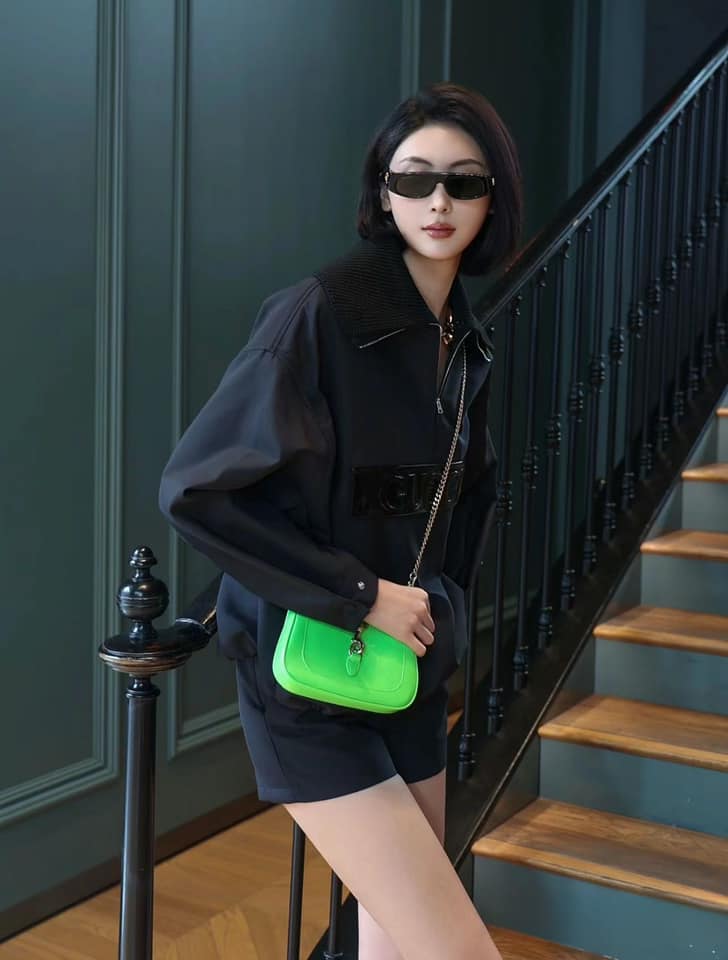 nữ đeo kính GUCCI GG1771S 001 SUNGLASSES BLACK