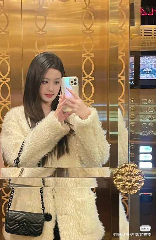 wearing GUCCI MARMONT BELT BAG BLACK 699757 UM8KV 1000