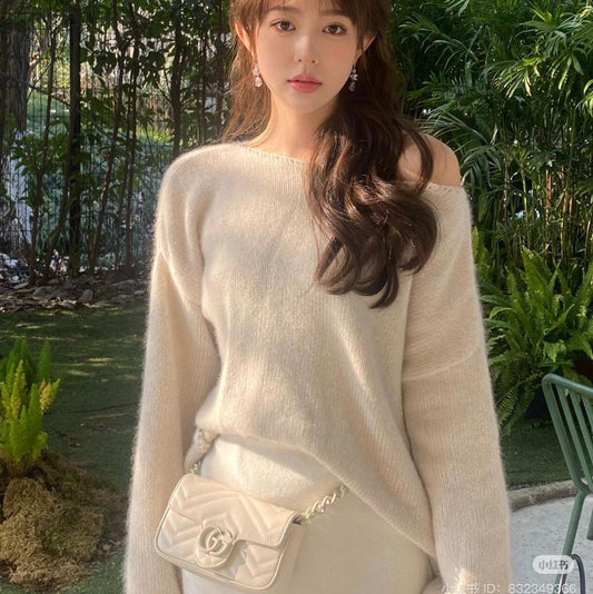 wearing GUCCI MARMONT BELT BAG WHITE 699757 UM8KV 9022