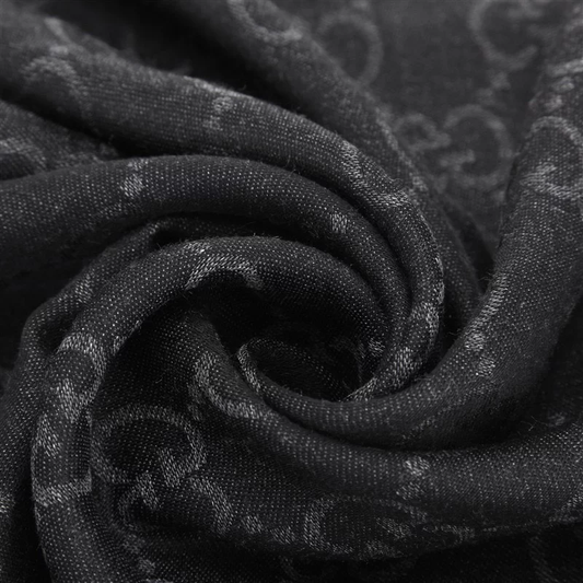 Khăn GUCCI SCARF BLACK AND DARK GREY hàng hiệu chính hãng Authentic có sẵn tại BlankRoom Hà Nội, Việt Nam 165904 3G646 1100. 45x180cm