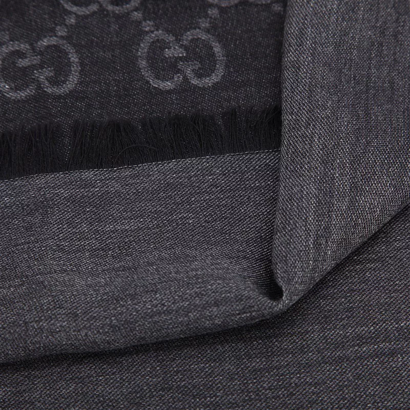 Khăn GUCCI SCARF BLACK AND DARK GREY hàng hiệu chính hãng Authentic có sẵn tại BlankRoom Hà Nội, Việt Nam 165904 3G646 1100. 45x180cm