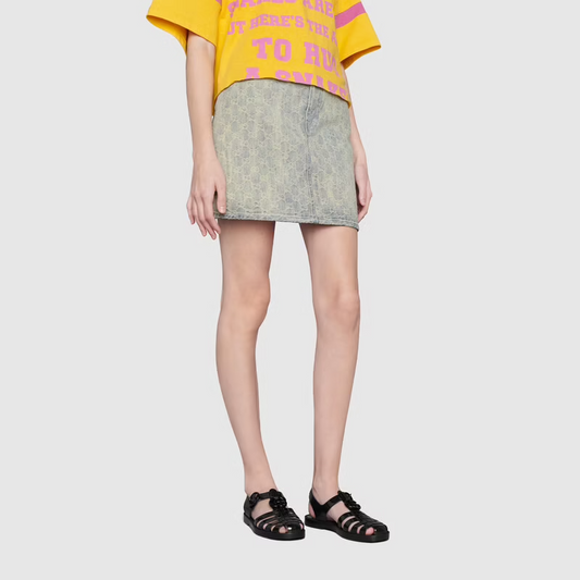 wearing GUCCI SHINY RUBBER BUCKLE DOUBLE G SANDALS 676971 JFM00 1000