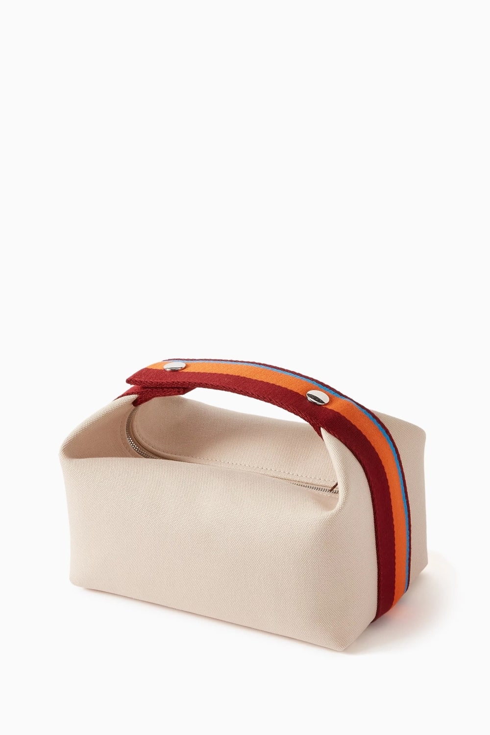 mặt đằng sau lưng túi