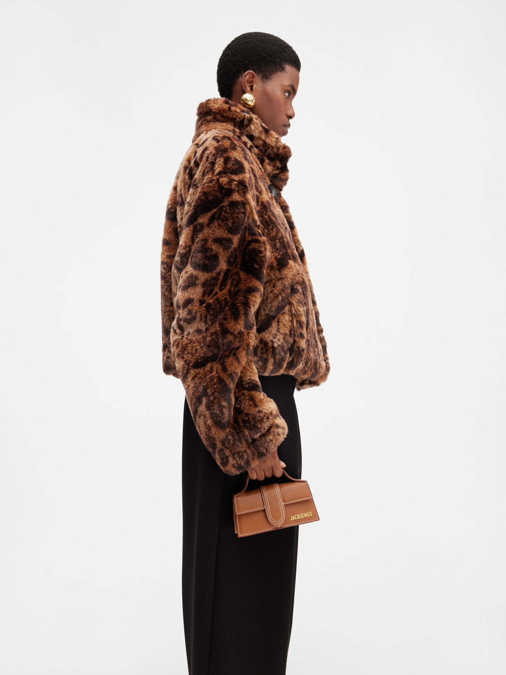 wearing JACQUEMUS LE BAMBINO LIGHT BROWN 213BA006-3072-811