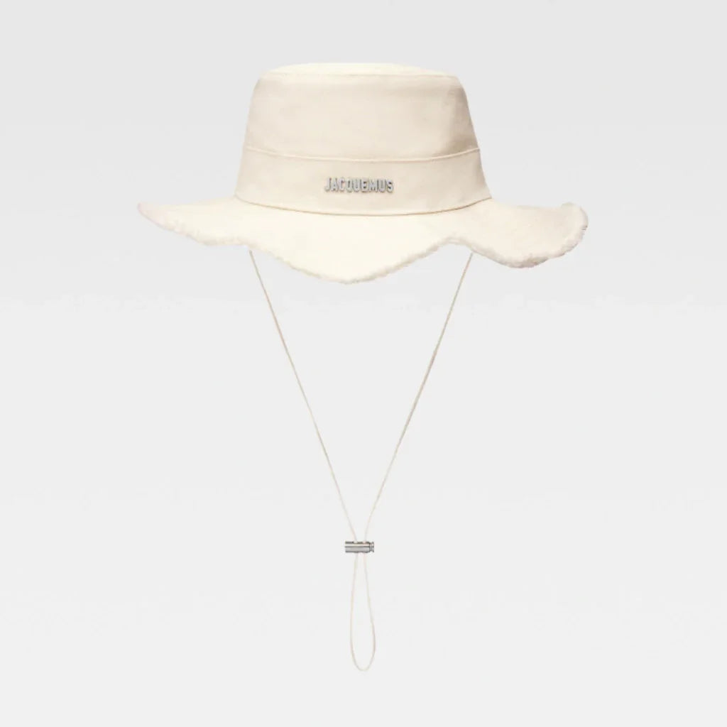 jacquemus le bob artichaut les classiques frayed expedition hat off-white