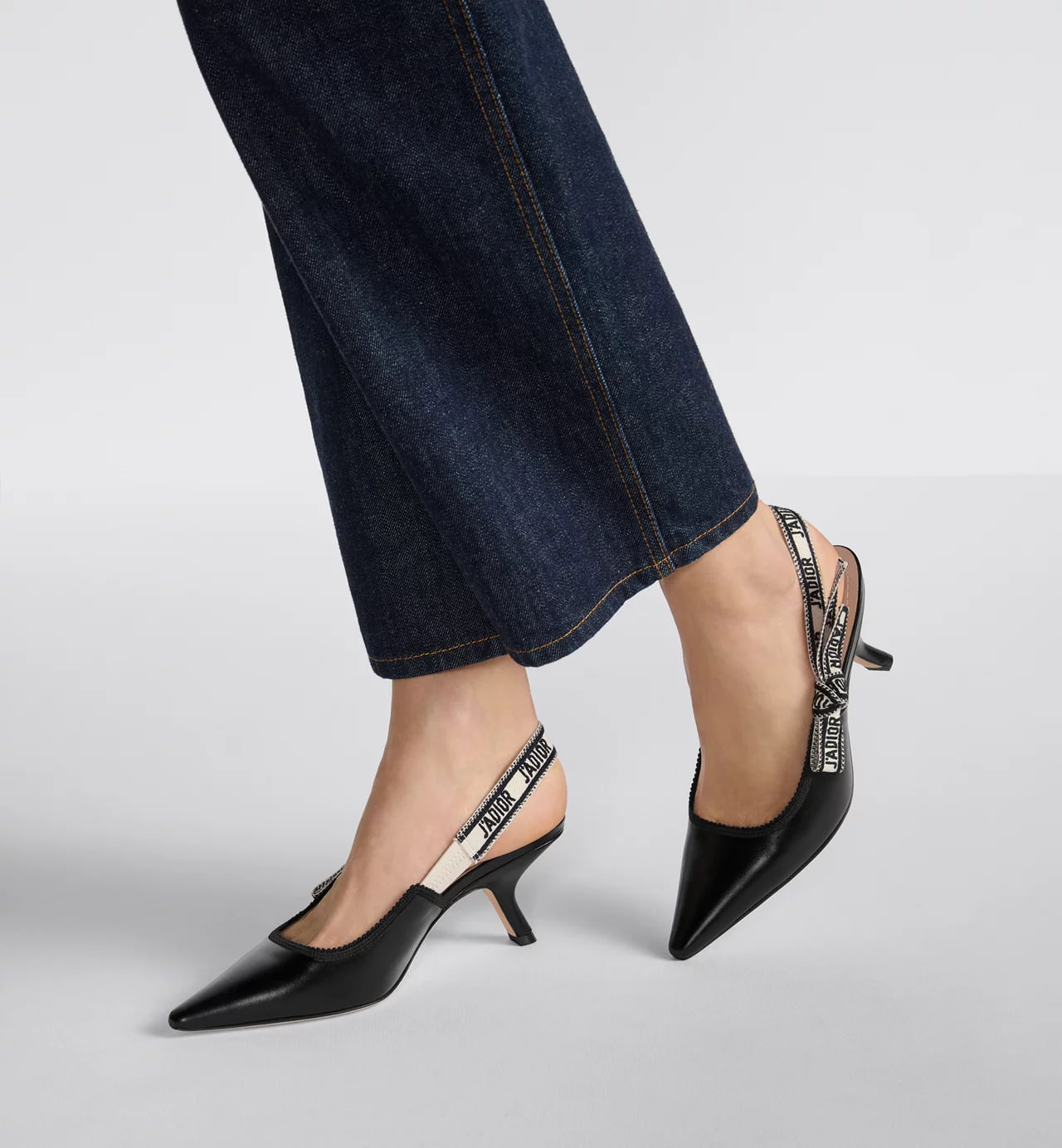 mẫu mang guốc J'ADIOR SLINGBACK PUMP BLACK CALFSKIN KCV024CEY_S900