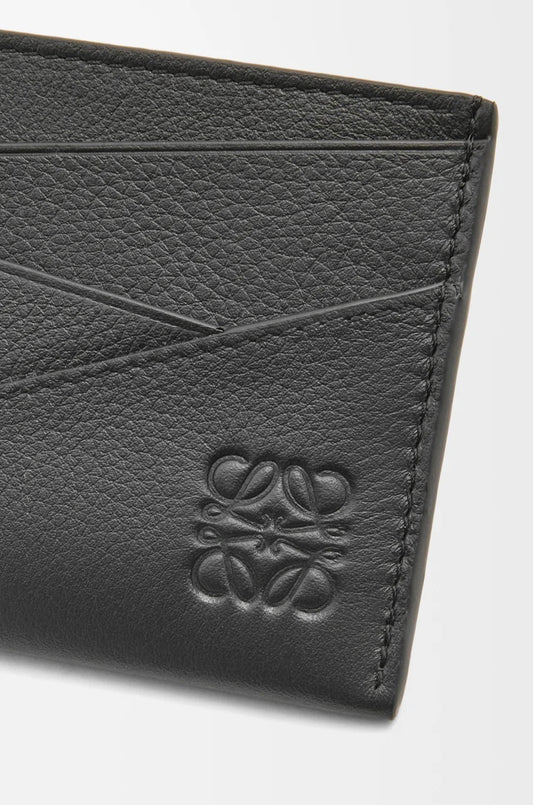 chi tiết cận chất liệu Loewe Puzzle Card Holder in Classic Calfskin – Black C510Q77X02-1100