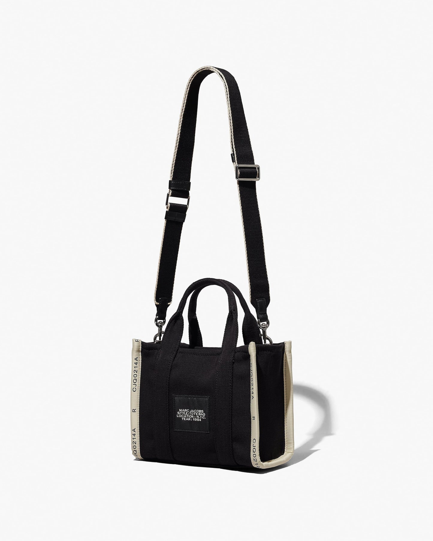 mặt sau lưng túi