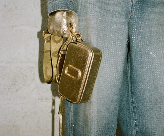 wearing MARC JACOBS THE METALLIC SNAPSHOT GOLD 2F3HCR056H01-710