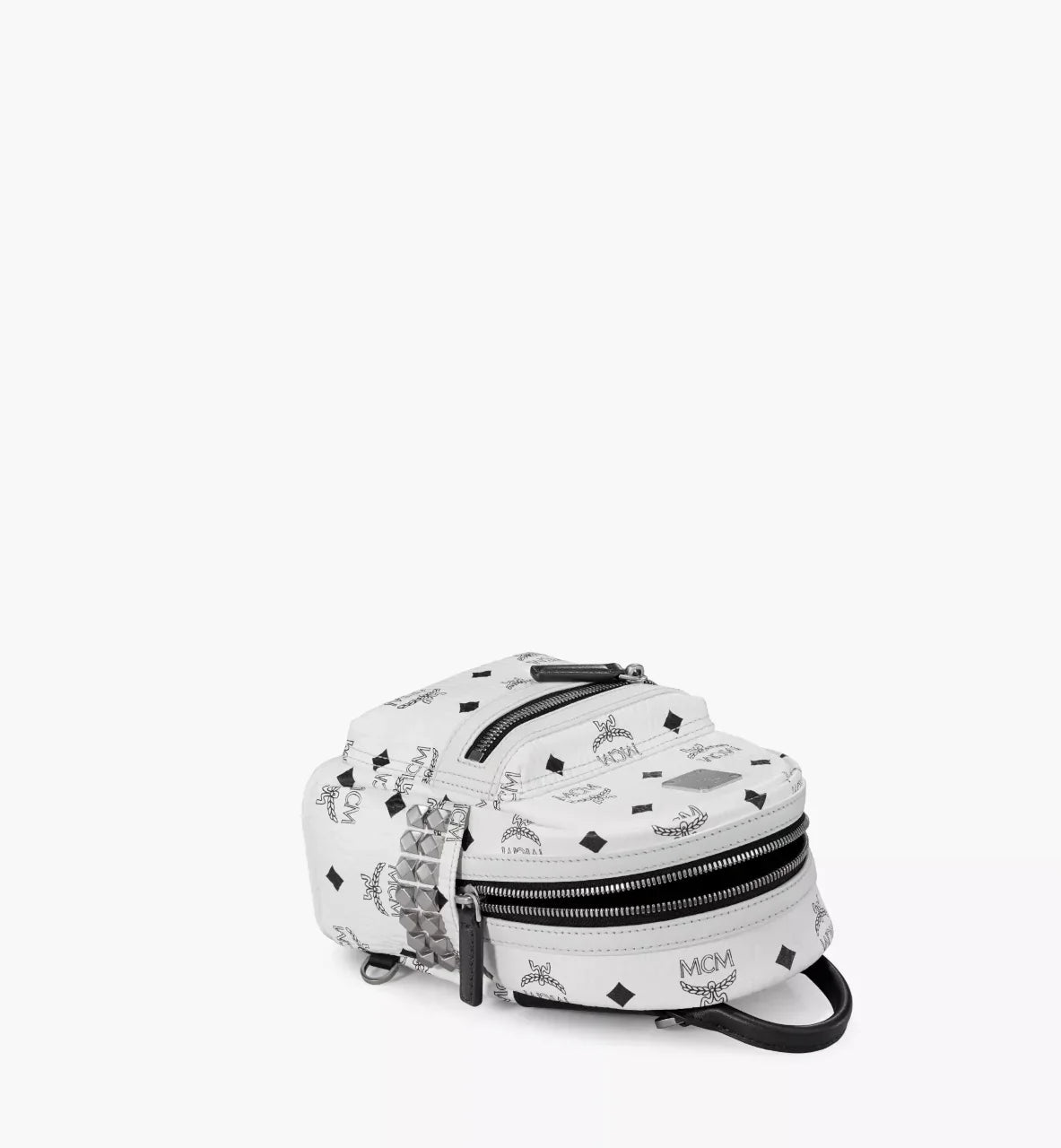 chi tiết MCM X-MINI STARK BEBE BOO SIDE STUDS BACKPACK IN WHITE VISETOS MMK6SVE92WT001