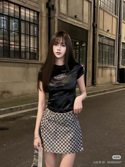 nữ mặc áo MISBHV BLACK CRYSTAL BABY T-SHIRT 230W143