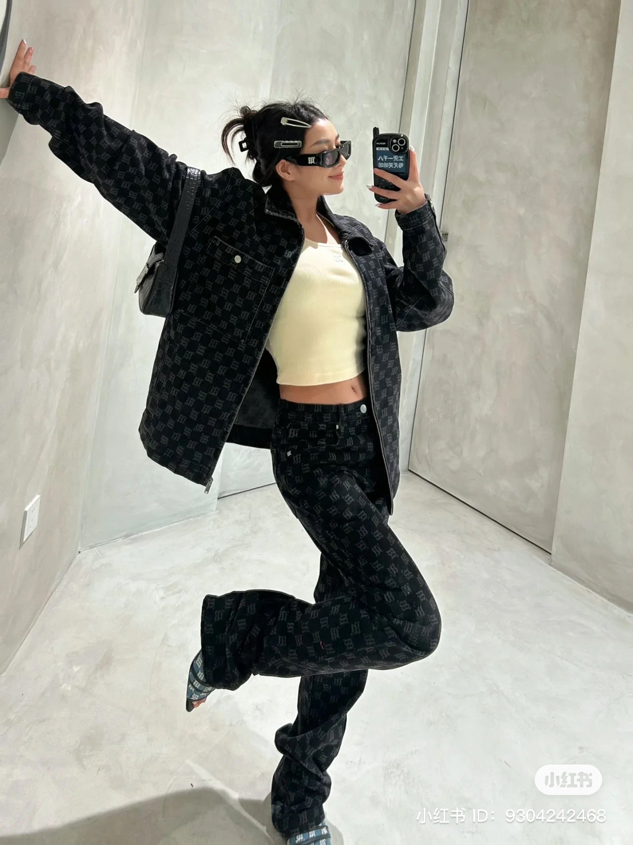 nữ mang quần MISBHV BLACK MONOGRAM DENIM TROUSER 3121W3050