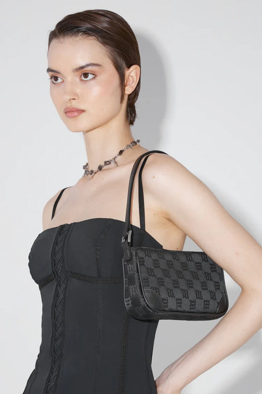 mẫu đeo túi MISBHV BLACK NYLON MONOGRAM 90'S MINI BAG 122A401