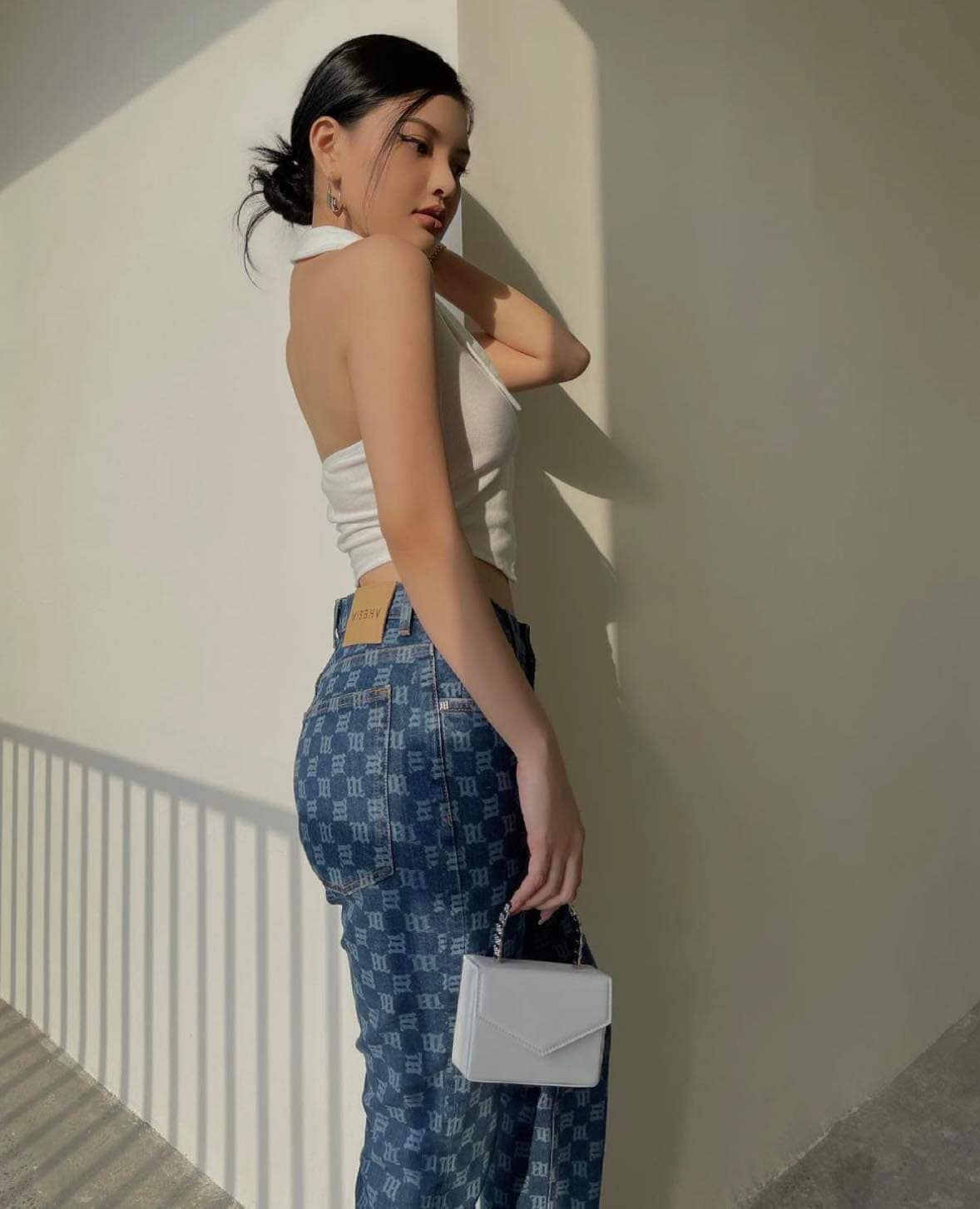 mặt sau quần MISBHV BLUE SIGNATURE MONOGRAM DENIM HIGH WAISTED TROUSERS 3021W245