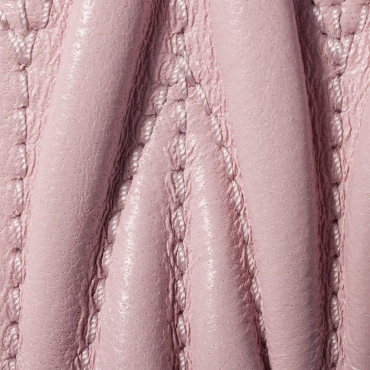 chi tiết cận chất liệu card holder