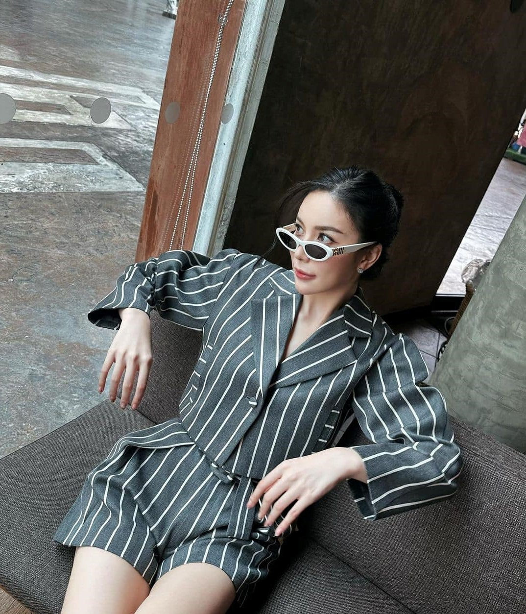 tổng thể kính