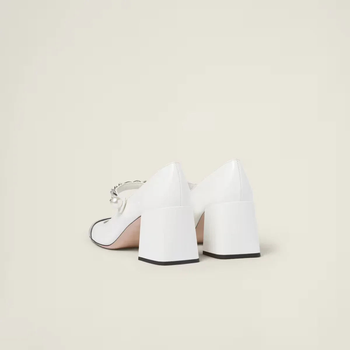 mặt sau MIU MIU PATENT LEATHER PUMPS WHITE/BLACK 5I248D_ZHV_F0964_F_M065 authentic tại blankroom việt nam