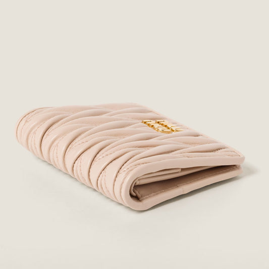 chi tiết ví MIU MIU SMALL MATELASSÉ NAPPA LEATHER WALLET POWDER PINK 5MV204_2FPP_F0236