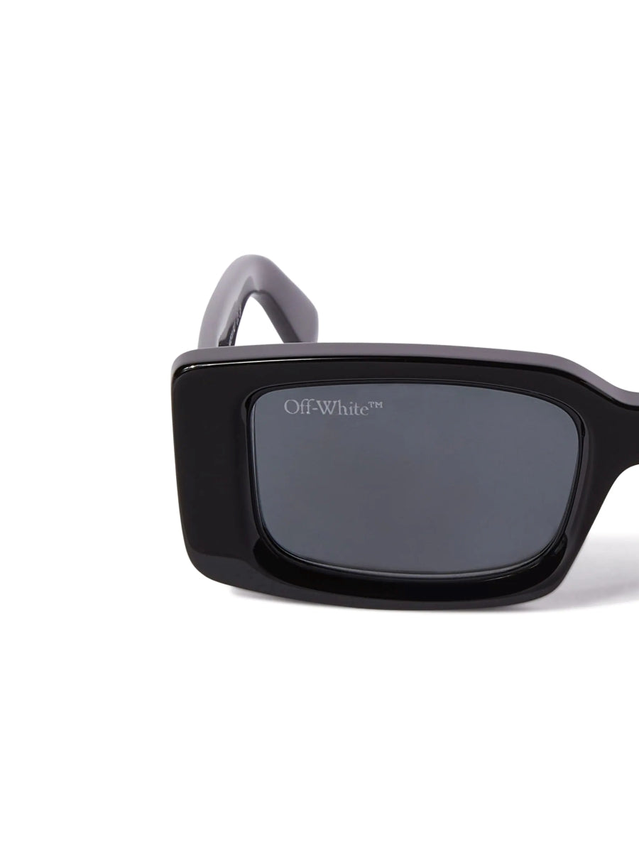 chi tiết kính OFF-WHITE BLACK ARTHUR SUNGLASSES OERI016C99PLA0011007