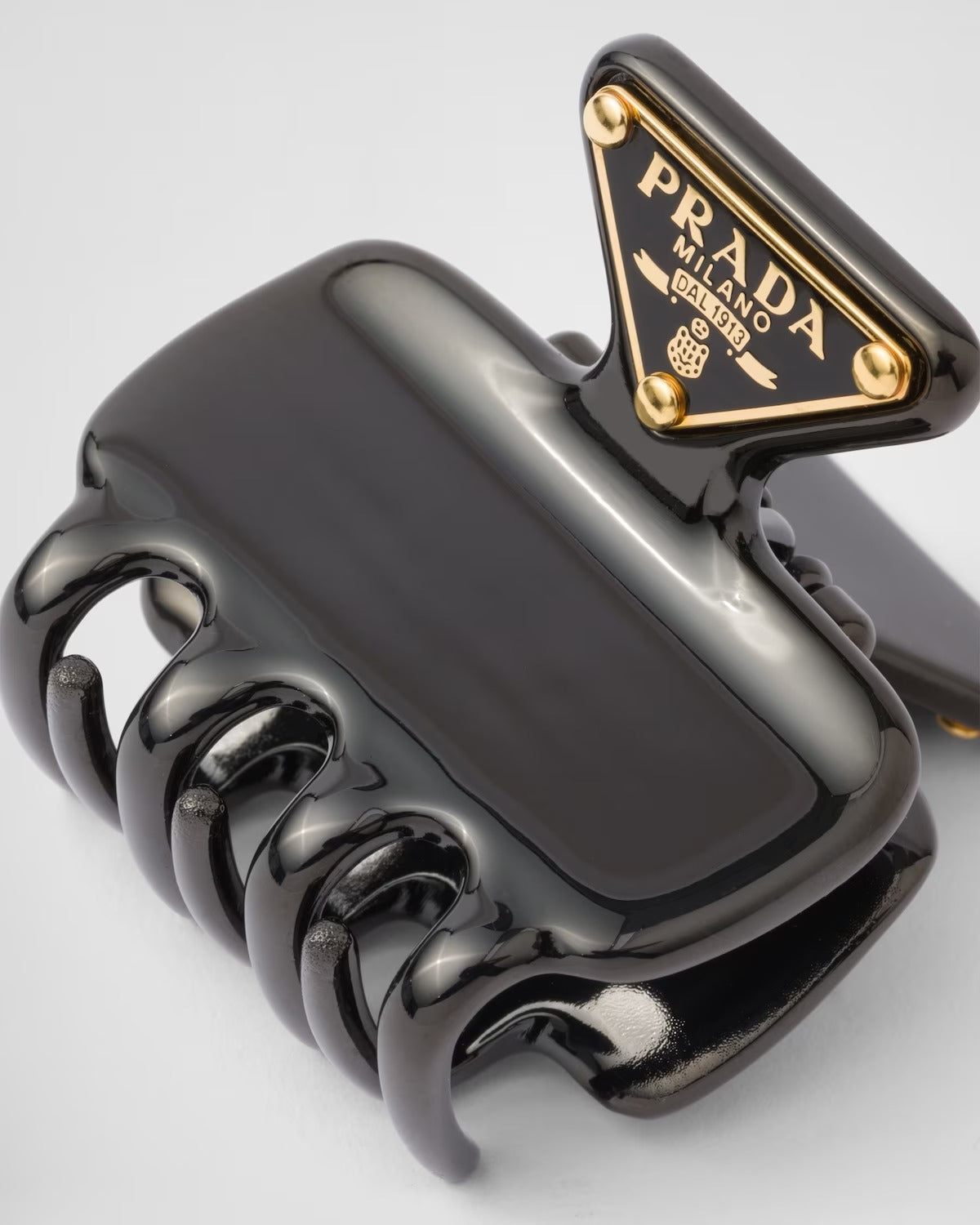 chi tiết PRADA BLACK METAL CLAW CLIP 1IF087_K9D_F0002