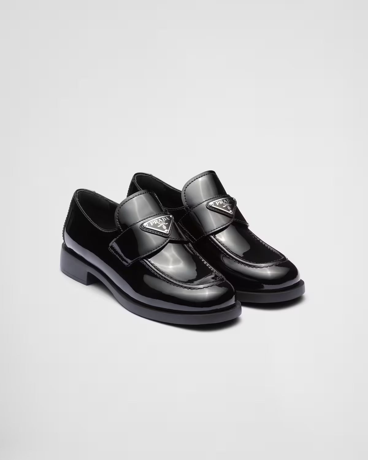 PRADA PATENT BLACK LEATHER LOAFER 1D168N_069_F0002_F_025