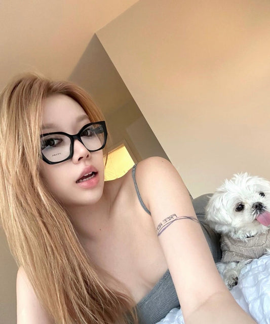 mẫu mang kính PRADA PR 01YV 08V1O1 CAT-EYE EYEGLASSES