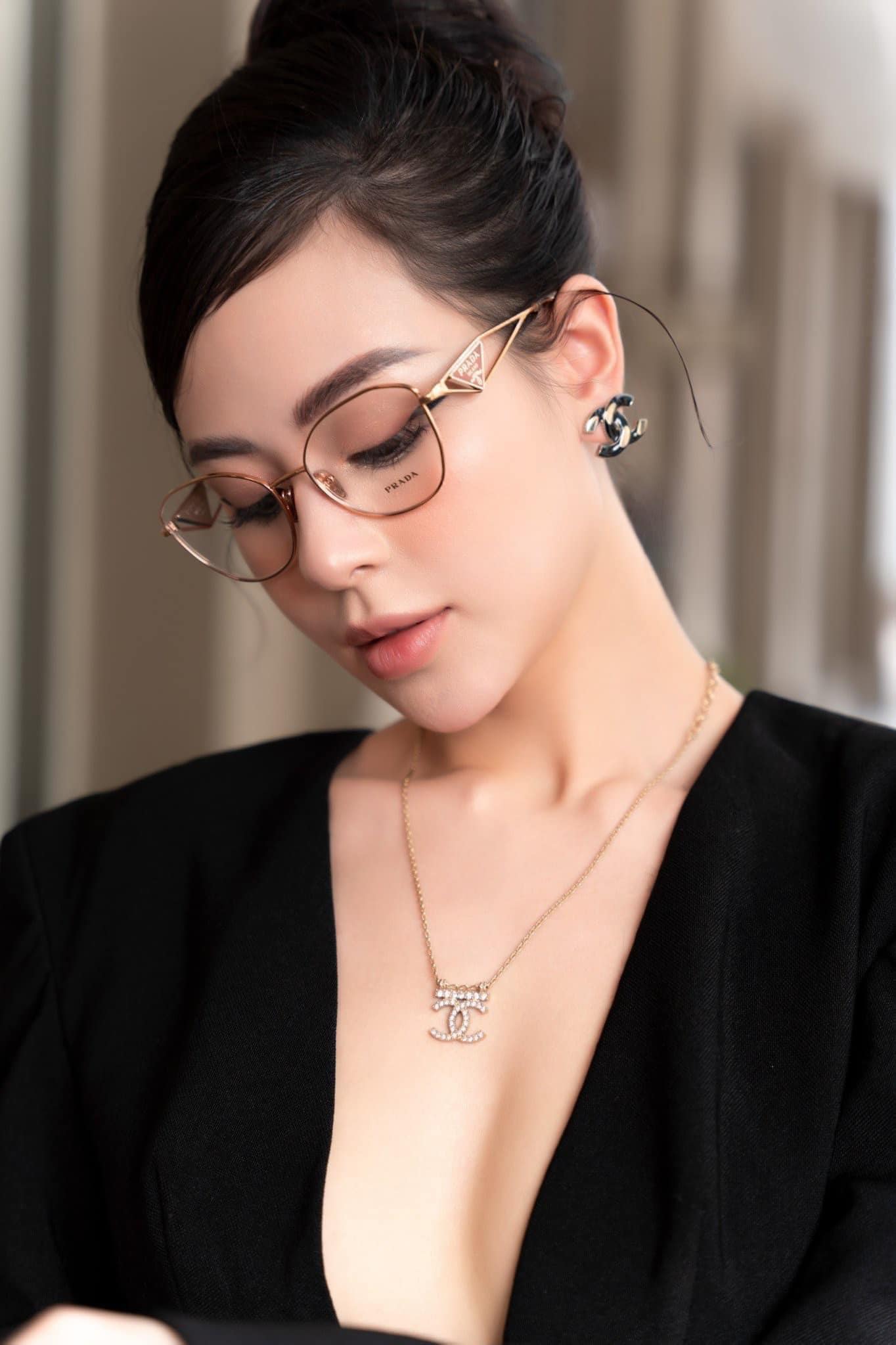 nữ đeo kính Prada PR 52ZV ZVF1O1 Rose Gold Metal Eyeglasses