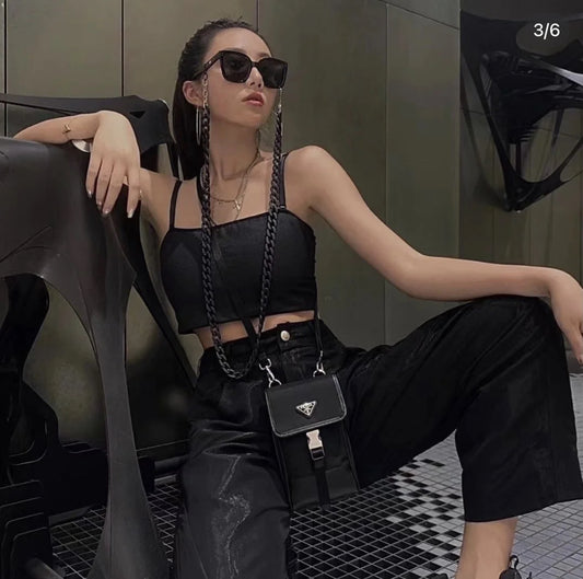 mẫu mang PRADA RE-NYLON AND SAFFIANO LEATHER SMARTPHONE CASE 2ZH109_2DMH_F0002