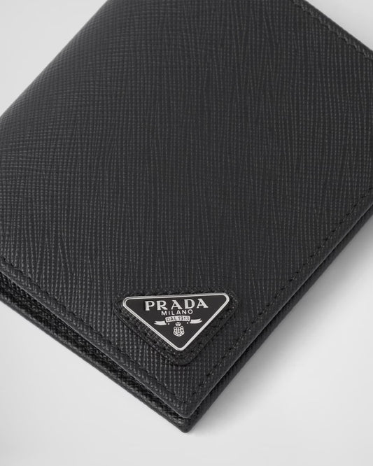 chi tiết PRADA SAFFIANO LEATHER VERTICAL WALLET TRIANGLE LOGO CORNER 2MO008_QHH_F0002