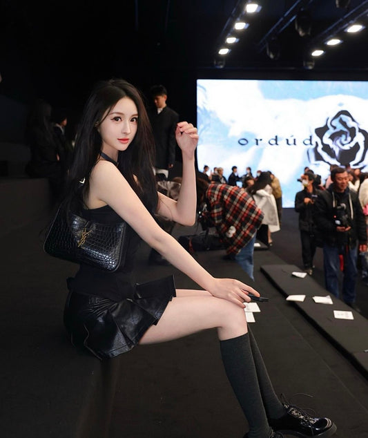 mẫu mang túi SAINT LAURENT LE 5 A 7 CROC-EMBOSSED CALFSKIN BLACK LEATHER HOBO BAG 6572282US0W1000