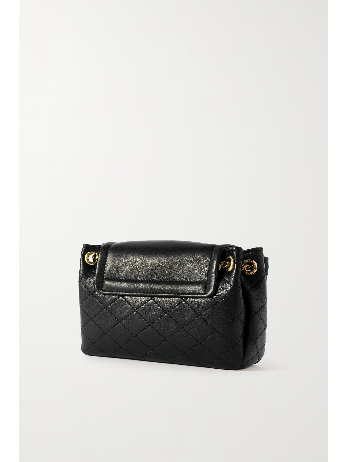 mặt đằng sau lưng túi