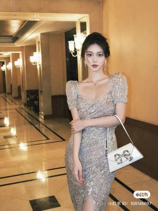 mẫu đeo túi SELF-PORTRAIT WHITE PEARL BOW MINI SHOULDER BAG SS23-306-W