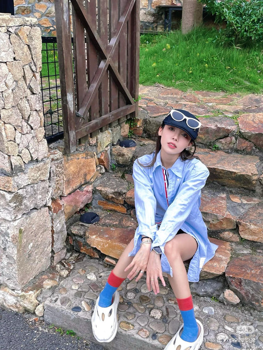 nữ mặc áo THOM BROWN NAVY OXFORD SHIRT MWL010E-F0313-480