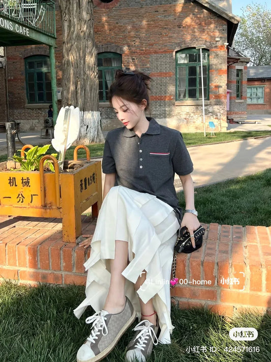 chi tiết áo THOM BROWNE DARK GREY PIQUE POCKET POLO MJP022A-01455-025