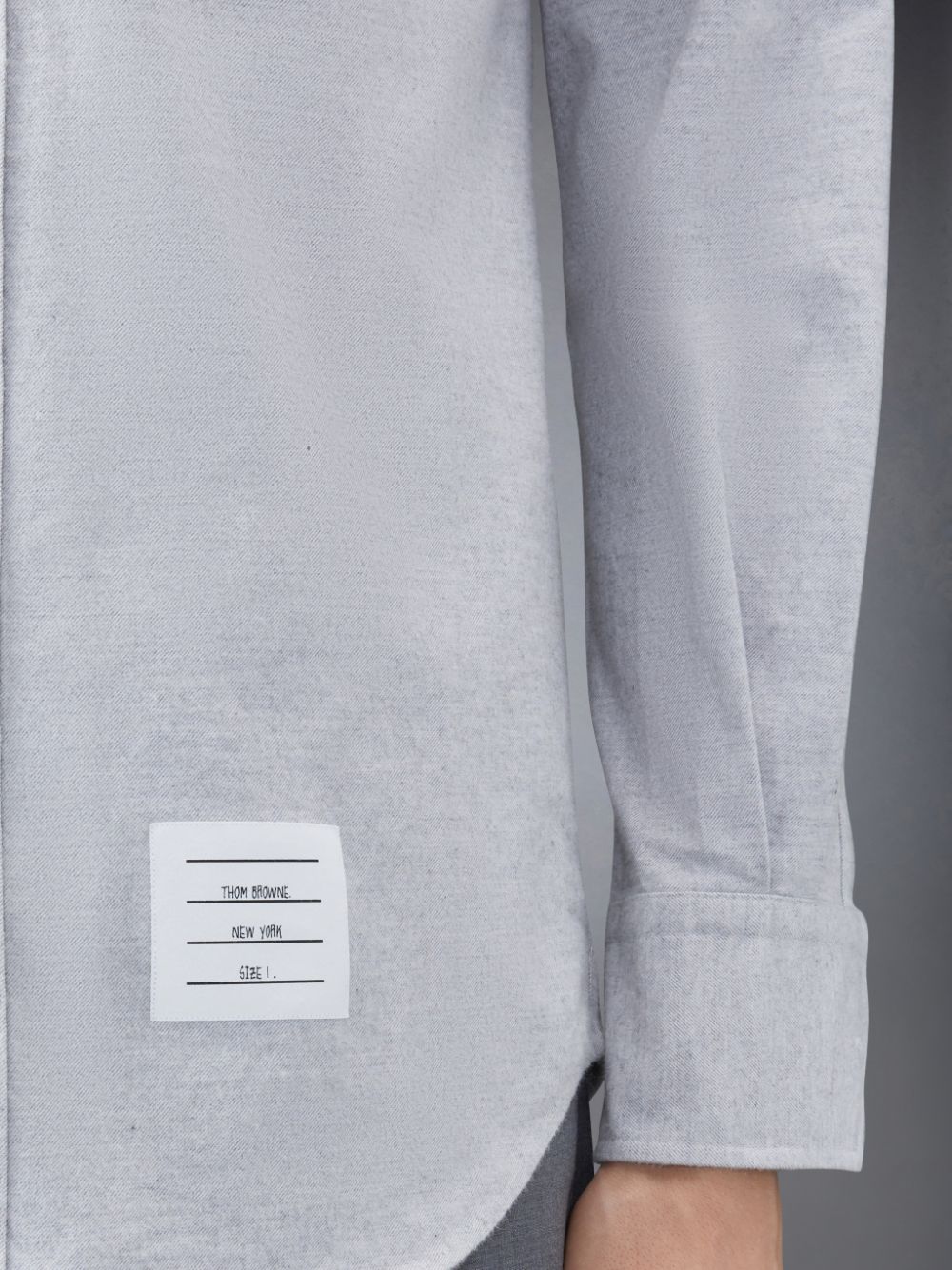 chi tiết THOM BROWNE MEDIUM GREY FLANNEL 4-BAR SHIRT MWL272A-05245-035