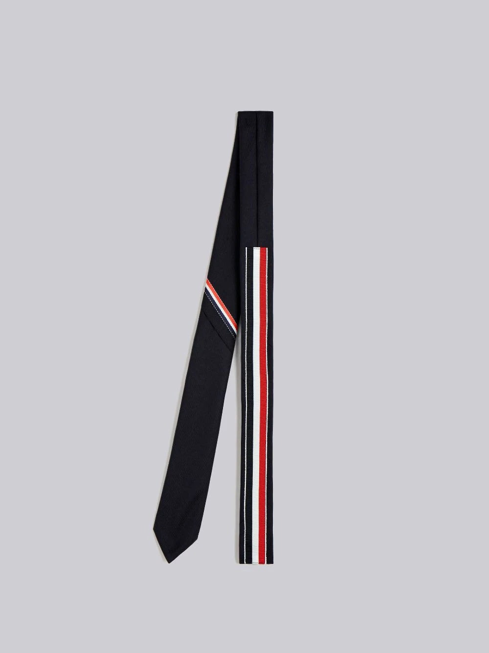 mặt sau THOM BROWNE NAVY CLASSIC NECTIE IN SUPER 120'S TWILL MNL021A00626415
