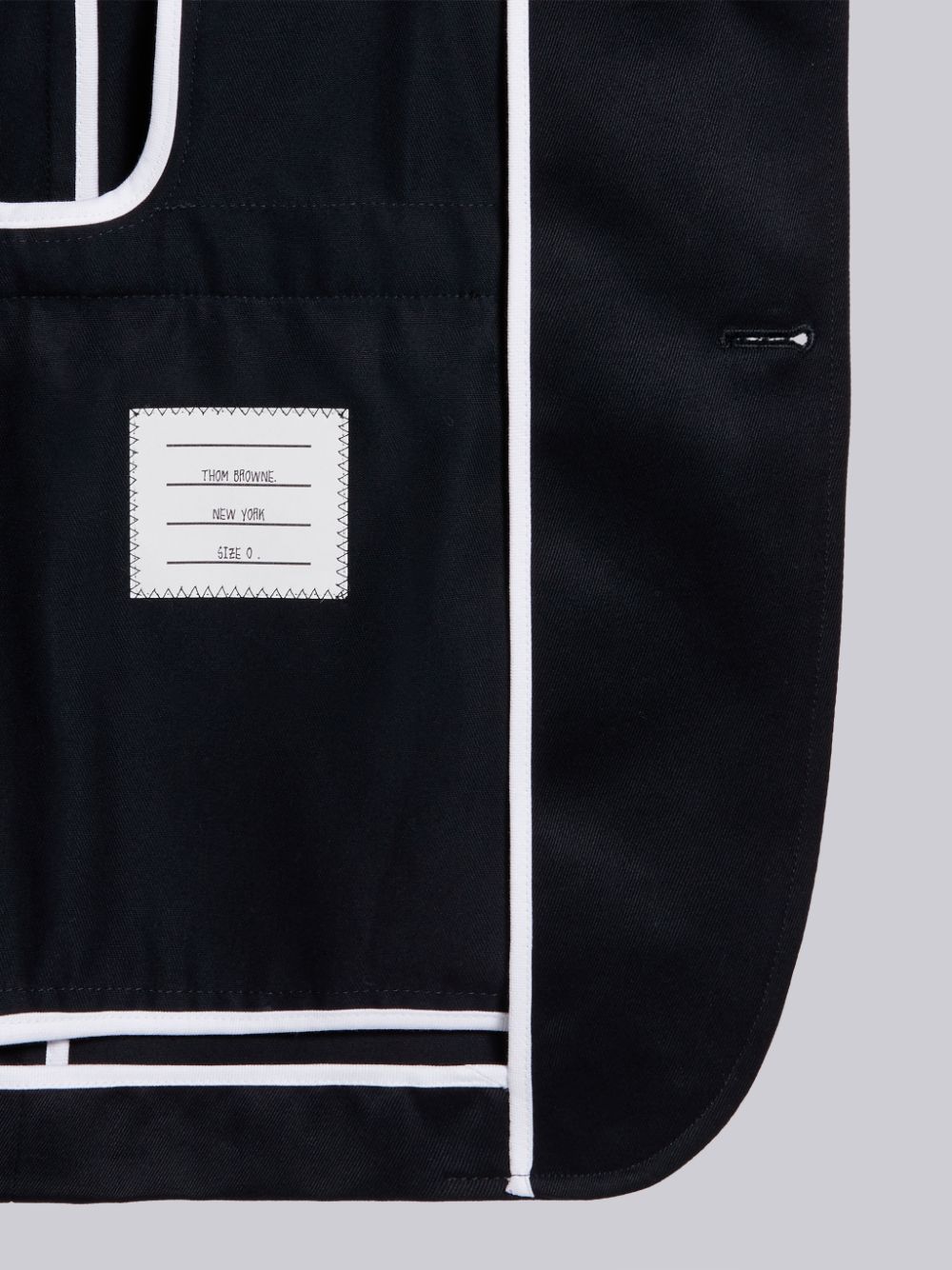 mặt trong THOM BROWNE NAVY COTTON TWILL GROSGRAIN ARMBAND UNCONSTRUCTED COAT MJU527A03788415