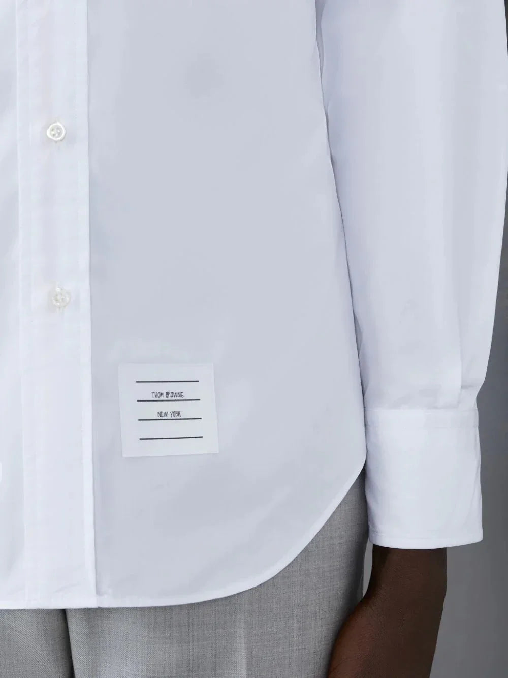 chi tiết THOM BROWNE OFF WHITE SOLID POPLIN STRIPE GROSSGRAIN PLACKET SHIRT MWL010E00906114